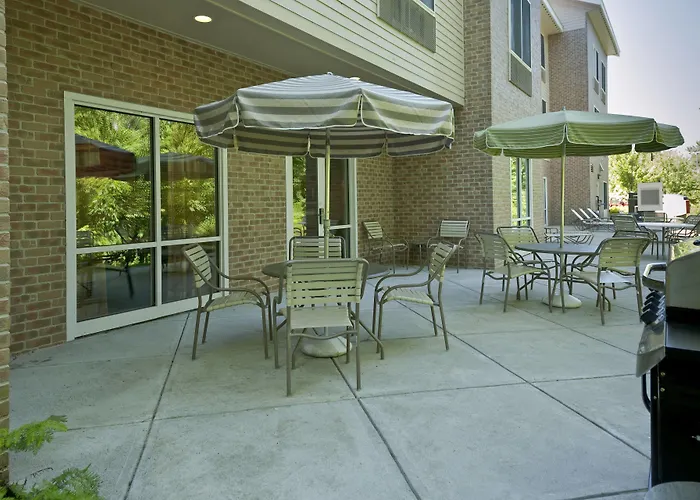 Fairfield Inn & Suites By Marriott Brunswick Freeport
